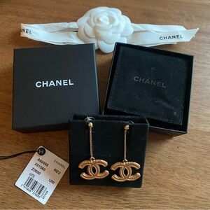 Chanel CC Drop Earrings Matte Gold
